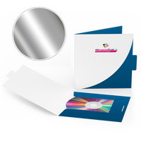 Mappe für CD-Verpackung 13,5 x 13,5 cm, 2-teilig mit Verschluss, 4/0 farbig (Außenseite bedruckt), mit Heißfolienprägung Silber