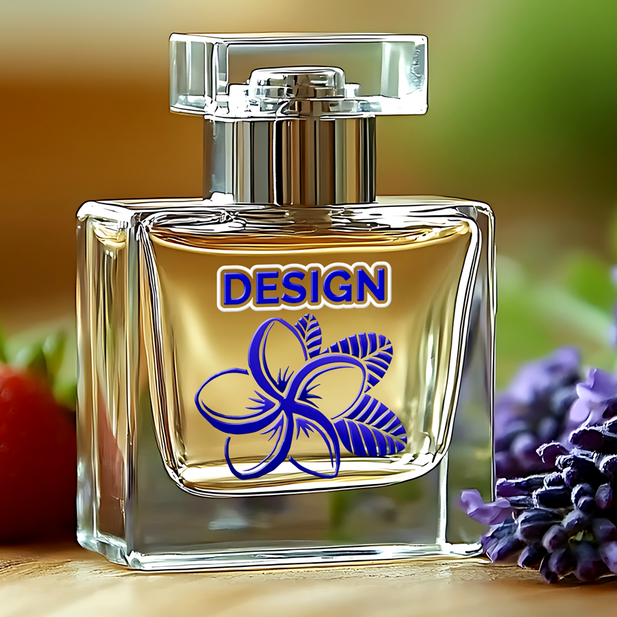 Blauer UV-DTF-Aufkleber in freier Grösse mit Blumendesign auf Parfumflasche stehend auf einem Tisch