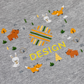 Detailansicht vollfarbiger Digitaltransferdruck auf Baby-Langarmshirt aus Bio-Baumwolle