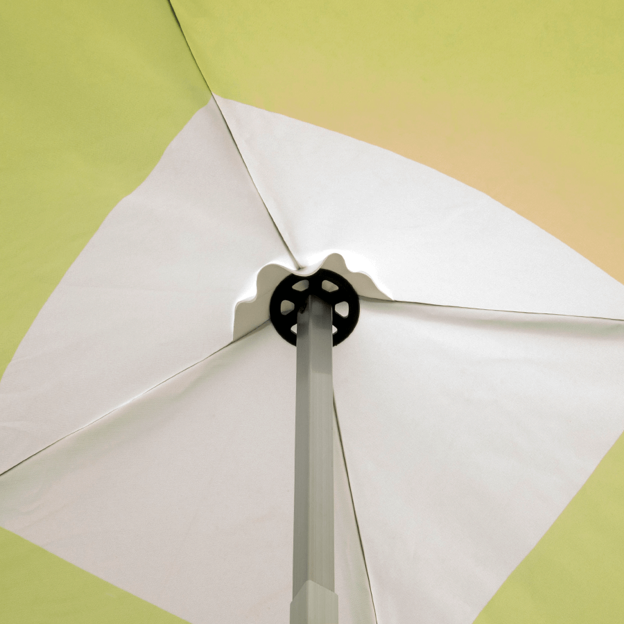 Innenansicht des Spitzdaches eines bedruckten Faltpavillons