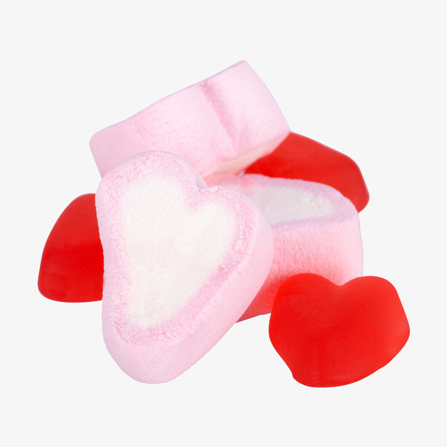 Detailansicht leckere Fruchtgummi-Herzen und Schaumzucker-Herzen