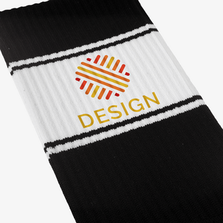 Detailansicht schwarze, individuell bedruckte Gripsocken mit weissen Streifen