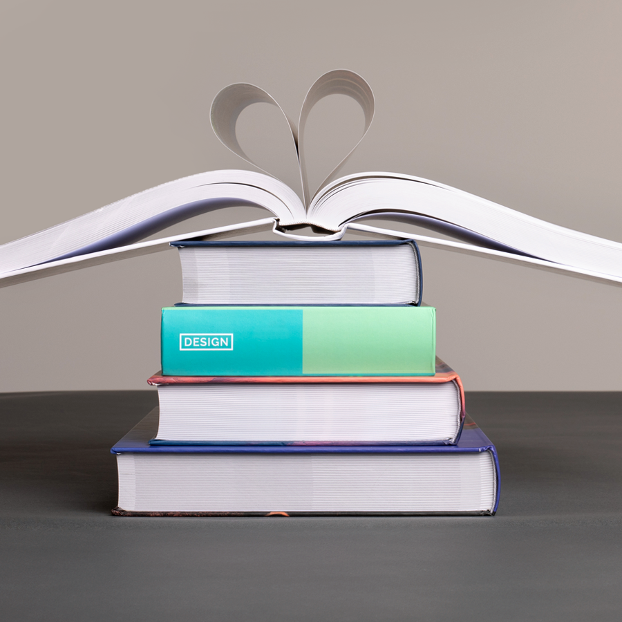 Bücher mit rundem Hardcover in verschiedenen Formaten und Grössen