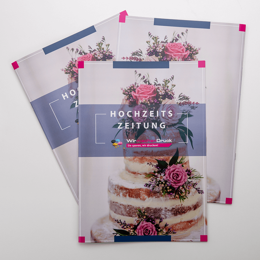 Vollfarbig gedruckte Hochzeitszeitungen in DIN-A4 Hochformat, mit Drahtheftung