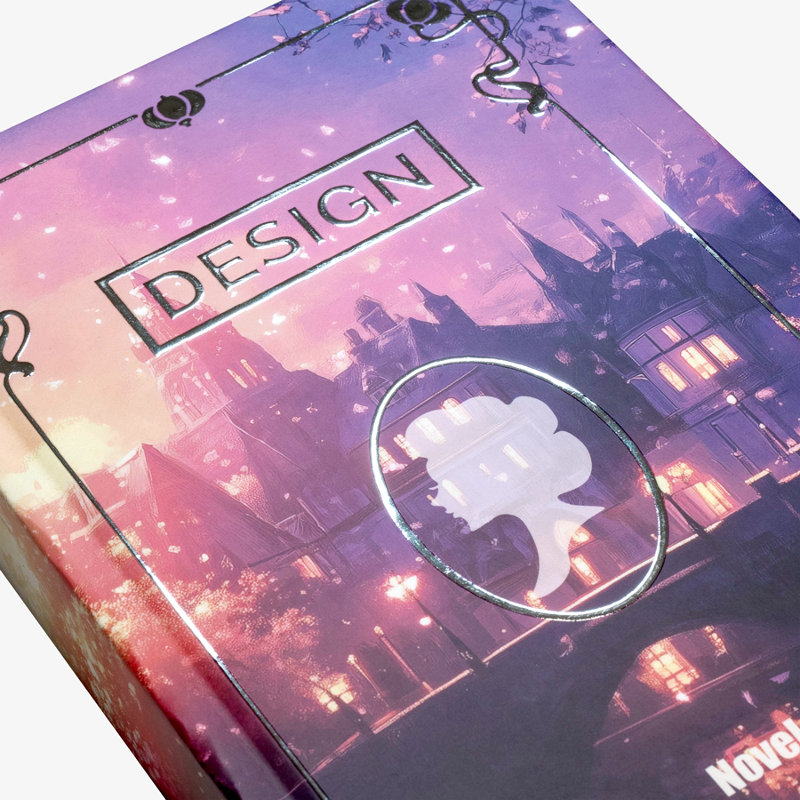 Kompakt-Buch mit Hardcover, Detailansicht des mit Silberfolie veredelten Covers