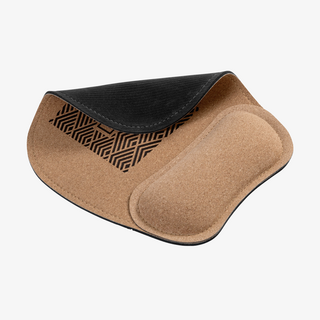 Kork-Mousepad mit Handgelenkauflage, rutschfester Unterseite aus Silikon und Siebdruck