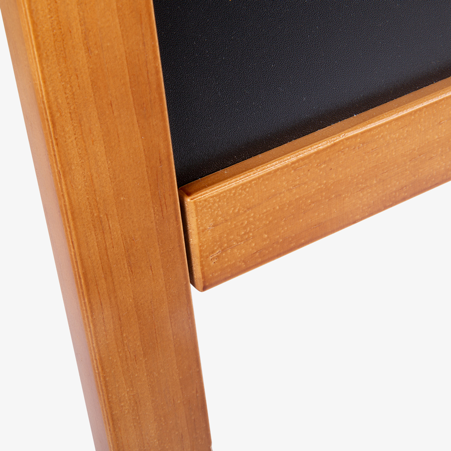 Holz-Kundenstopper mit Kreidetafel Detail