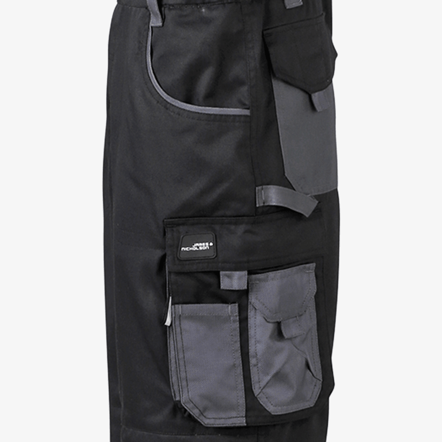 Detail Premium-Latzhose Taschen