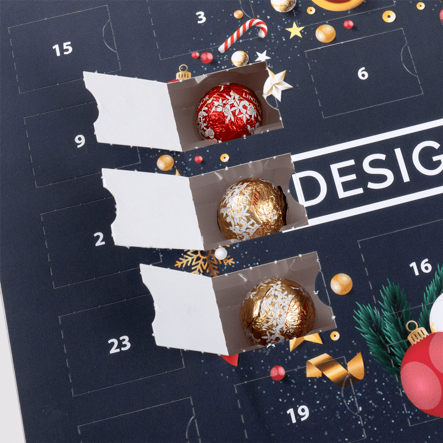 Dunkler Lindor Wand-Adventskalender mit drei geöffneten Türchen, Detailansicht, 4/0 farbig bedruckt