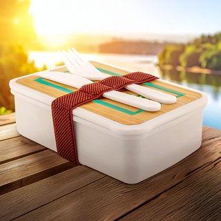 Lunchbox aus Kunststoff mit bedrucktem Bambusdeckel und Besteck