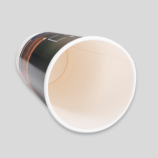 Doppelwandiger Pappbecher mit individuellem Druck, Blick ins Innere