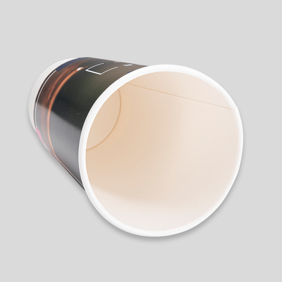 Doppelwandiger Pappbecher mit individuellem Druck, Blick ins Innere 