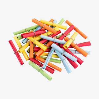 Vorgefertigte Röllchenlose mit Nieten und fortlaufend nummerierten Gewinnlosen