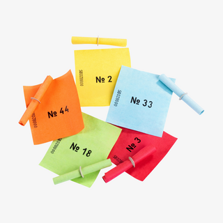 Bunte Röllchenlose mit fortlaufender Nummerierung, mit praktischem Pappring