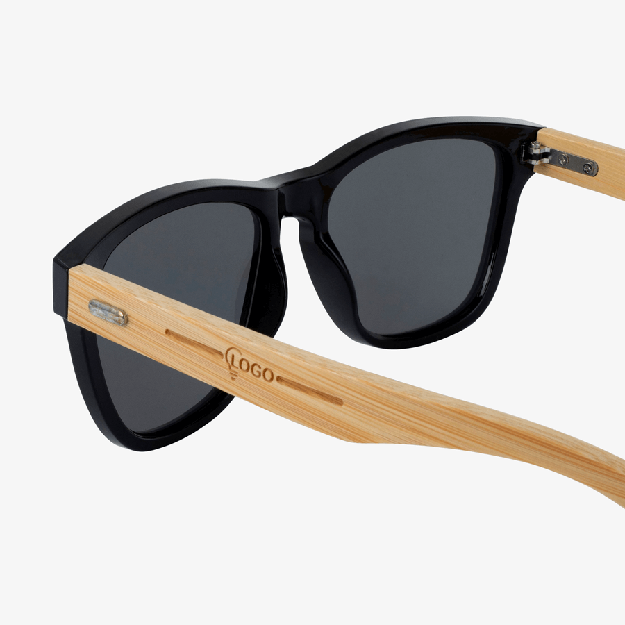 Sonnenbrille aus Bambus und Kunststoff mit individueller Lasergravur