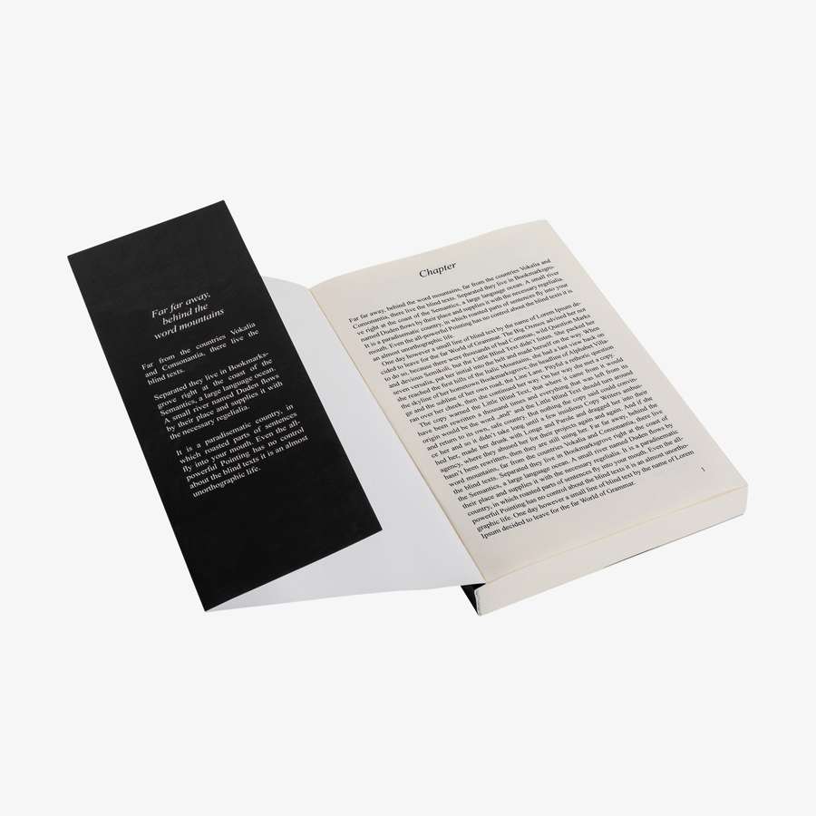 Taschenbuch mit Softcover im A5-Format und Klappenbroschur hinten sowie vorne