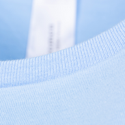 Detailansicht blaues Premium-T-Shirt für Damen von B&C