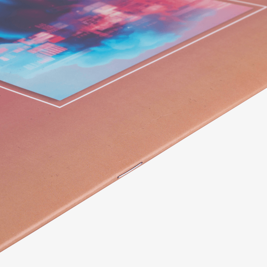 Detail Drahtheftung bei einem Wandkalender