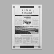 Zeitung DIN A4 schwarz-weiss Titelseite aufgeklappt