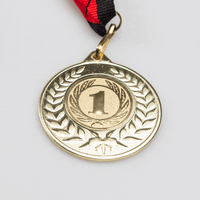 Medaillen Gold mit Gravur, liegend, Lorbeerkranz Motiv