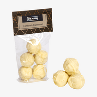 Pralinenset mit fünf Pralinen, Folienbeutel mit bedrucktem Etikett