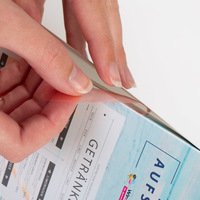 Aufsteller, farbig bedruckt, Details