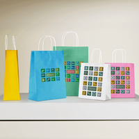 Beidseitig farbig bedruckte Papiertragetasche in M mit Papierkordeln, 26 x 34 x 14 cm, 4/0-farbig