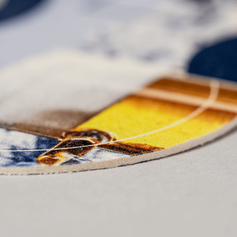 Bierdeckel farbig bedruckt, Doppelkreis Form, liegend