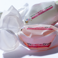 Bonbons,farbig bedruckt, liegend