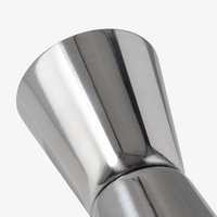 Nahaufnahme Oberseite des unbedruckten Messbechers