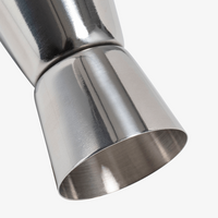 Nahaufnahme unbedruckter Messbecher unterseite