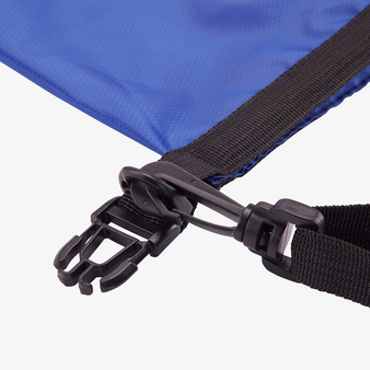 Drybag wasserdicht mit Karabinerhaken 10 l blau Karabiner