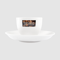 Tasse mit Untersetzer frontal