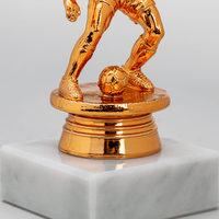 Figurenpokal Fußball BRONZE auf Sockel, stehend