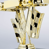 Figurenpokal Kart auf Sockel, Gold, sthend