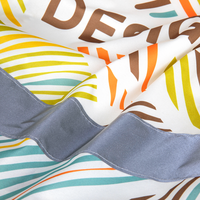 Foto-Rucksackhülle aus RPET mit reflektierendem Streifen, Detail reflektierender Streifen