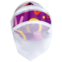 bedrucktes weißes Frisbee gefatet in Etui