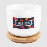 Tasse bedruckt frontal auf Untersetzer