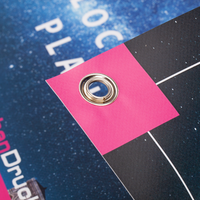 Plane, farbig bedruckt mit Motiv, geklappt mit Ösen