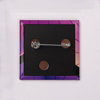 Ansteckbutton, farbig bedruckt, liegend, Rückseite