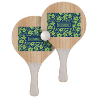 zwei Schläger bedruckt mit Ball und Weizenstrohgriff