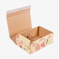 Karton, farbig bedruckt, Muster, offen