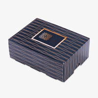 Klappdeckelschachtel, farbig bedruckt, geschlossen