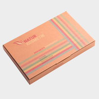 Verpackung, farbig bedruckt, liegend, geschlossen