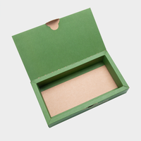 Verpackung, farbig bedruckt, liegend, offen