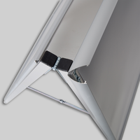 Kundenstopper, silber, aufgestellt