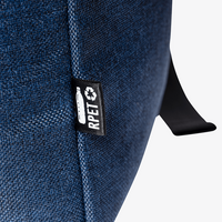 Laptop-Rucksack aus RPET mit Druckknopfverschluss, Detail RPET Logo