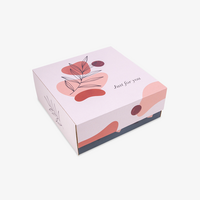 Box, farbig bedruckt, geschlossen