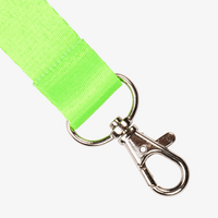 Neon-Lanyards mit Standardtext mit einem Haken: VIP