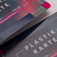 Plastikkarte, farbig bedruckt, liegend